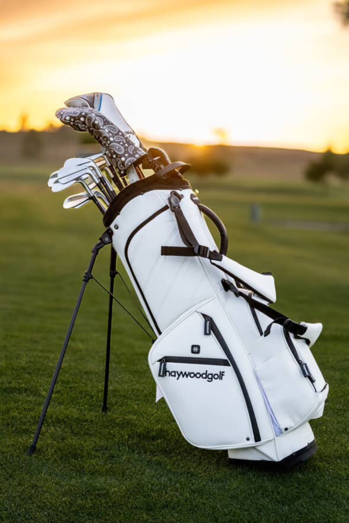 Player using Haywood Golf Bag