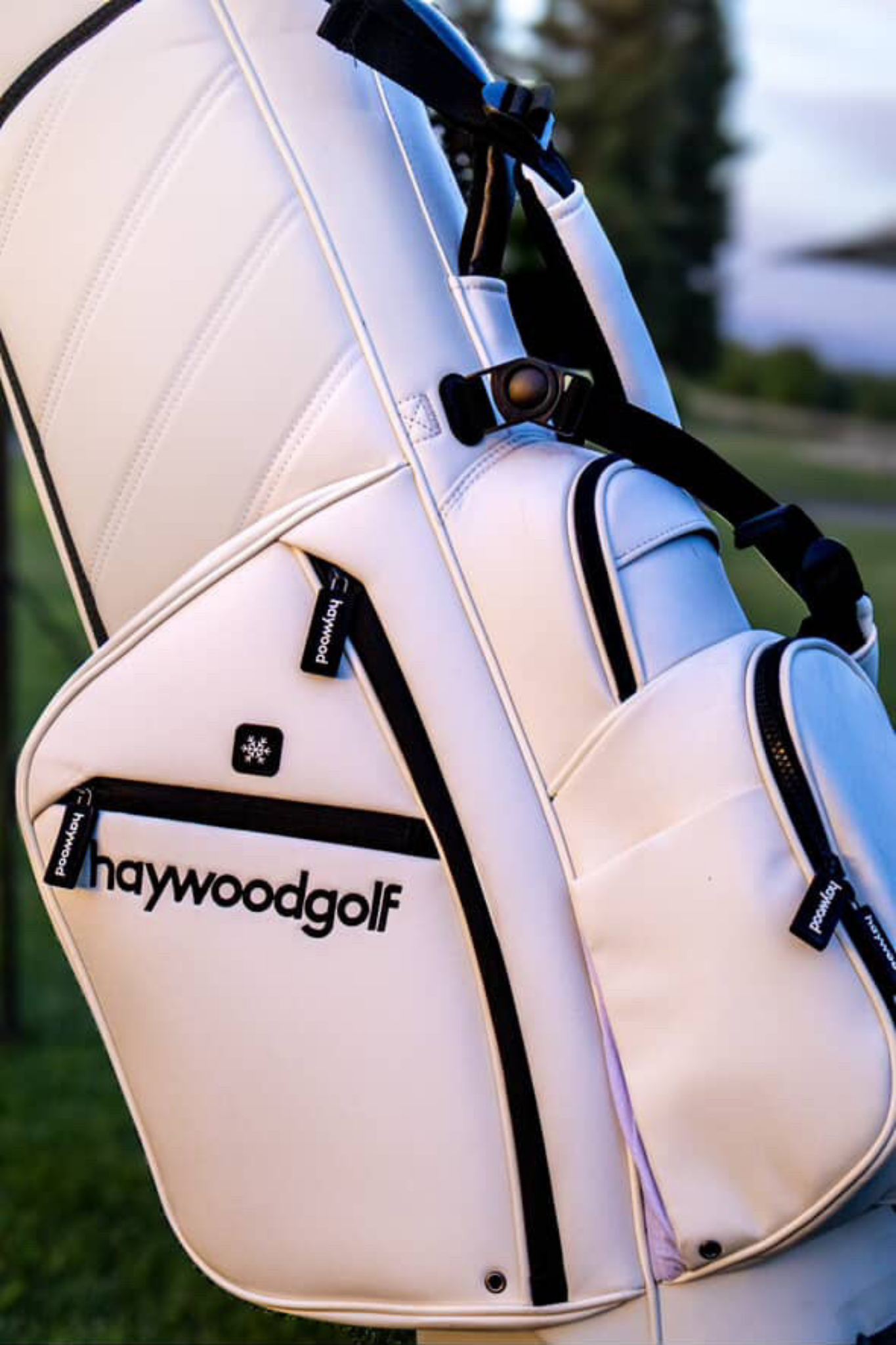 Player using Haywood Golf Bag